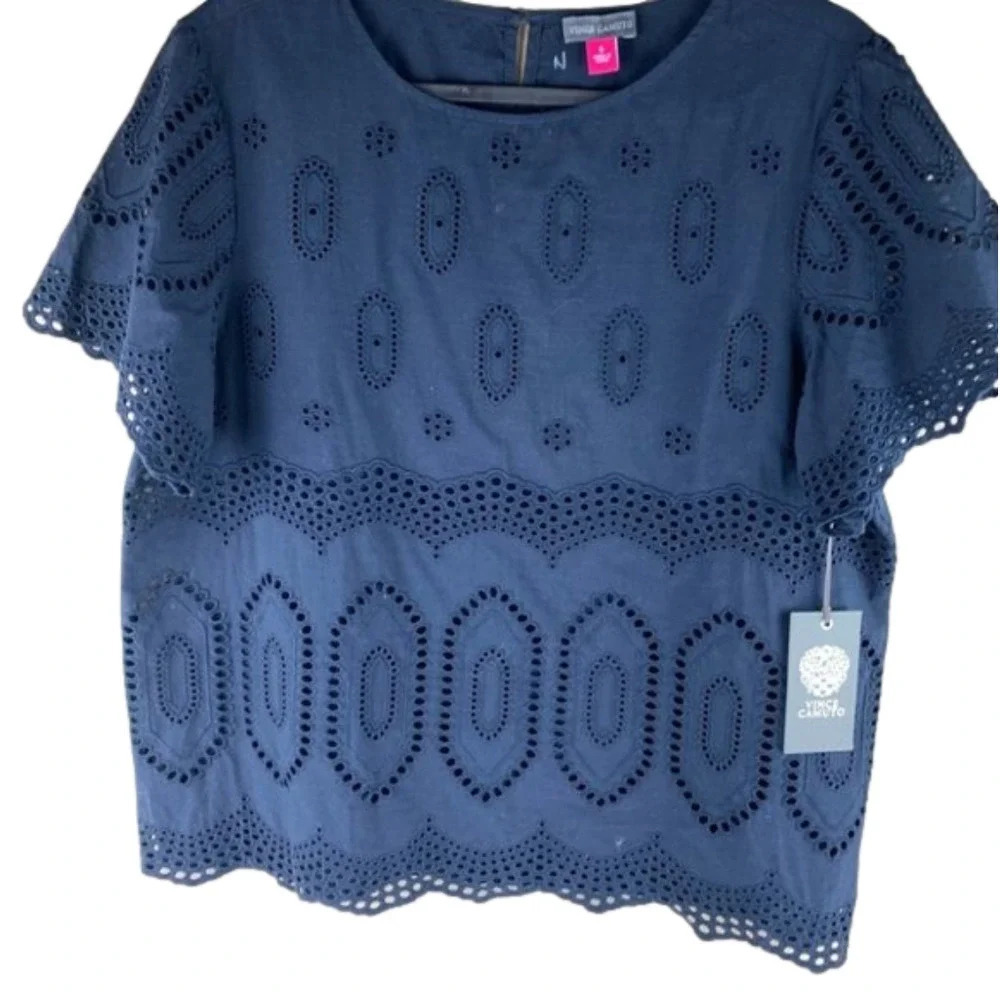NWT Vince Camuto Navy Eyelet Short Sleeve Summer Blouse size Small